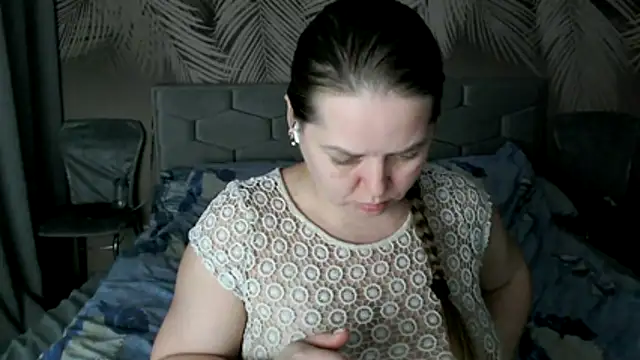 uliastar's cam snapshot