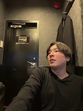 yuuki8910 live sex cam