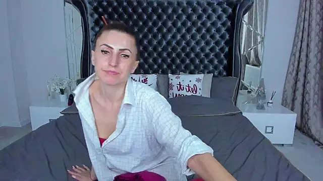 Rebecca_Diamond live sex cam