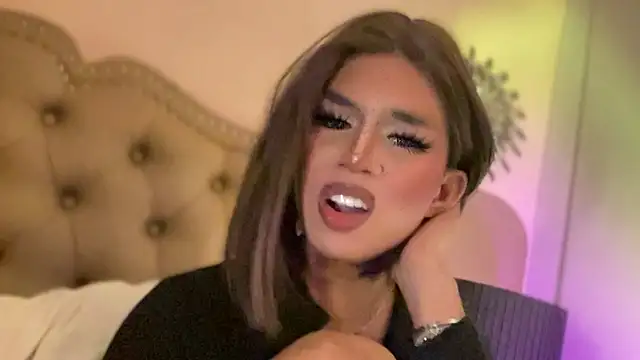 Worldclass_Maxxine_ live sex cam