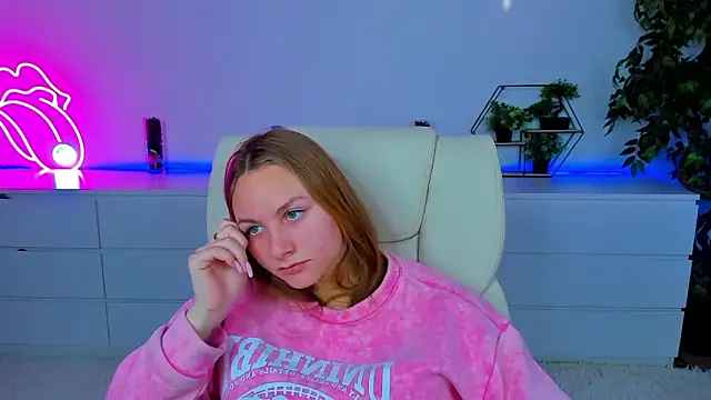 MilaAddams's cam snapshot