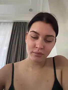 KikiWatson live sex cam