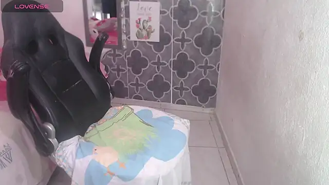 karamirror_'s cam snapshot