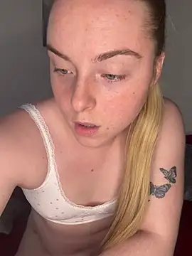 Bayleighjohnson18's cam snapshot