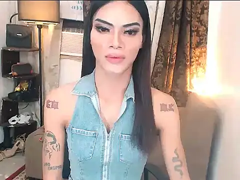 yoursexyasiantsxx's cam snapshot