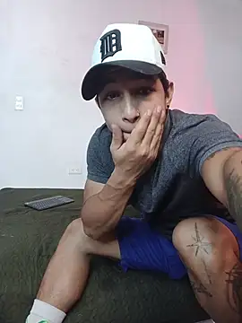 sophieandmarkls live sex cam