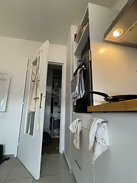 LaskaLeRoomba's cam snapshot