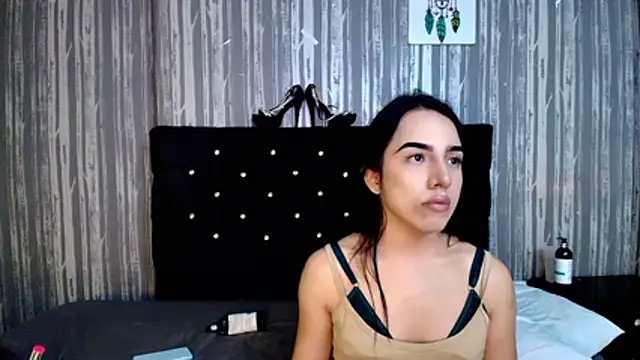 Alicee_Moonn live sex cam