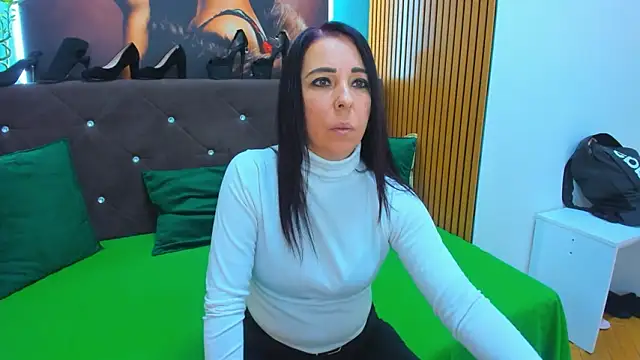 LauraSiin's cam snapshot