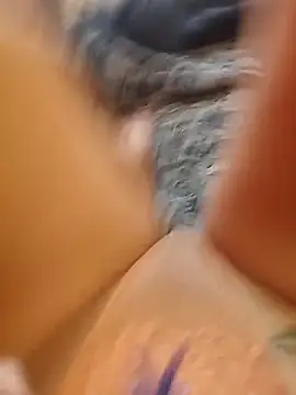 Myrelyhot's cam snapshot