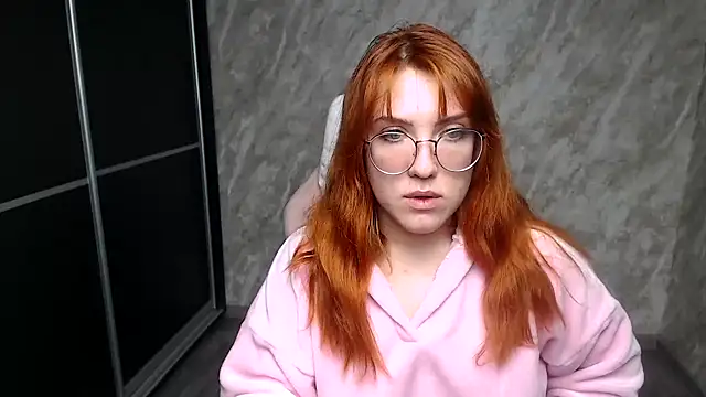 Reginasmilee's cam snapshot