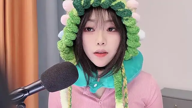 smalldaisy's cam snapshot