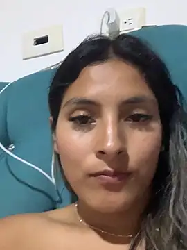 Cami_Leon2's cam snapshot