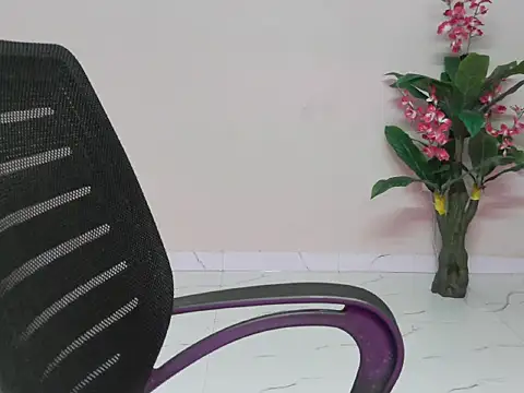 Saanvi_01's cam snapshot