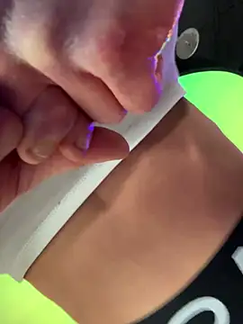 F3ckd0lllucy's cam snapshot