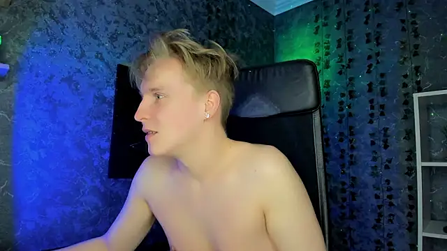AlexxSweet live sex cam