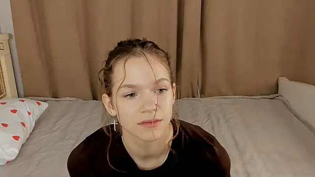 VelvetRisque live sex cam