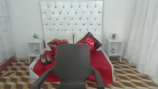 Sweetbigcatt's cam snapshot