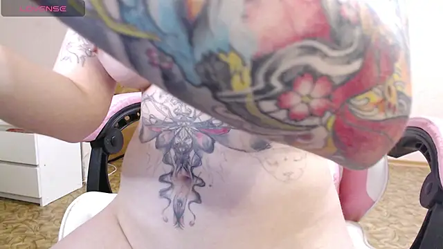 miaacatt's cam snapshot