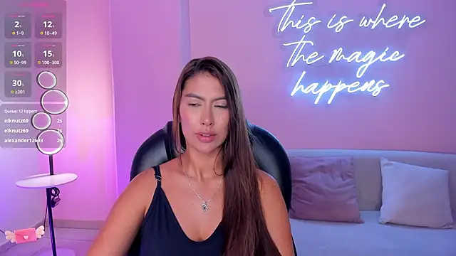 ArianaDumont's cam snapshot