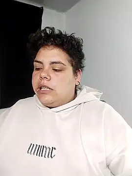 Hailey_Curvy's cam snapshot