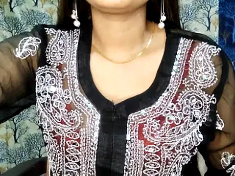 Aarvi_Arora's cam snapshot