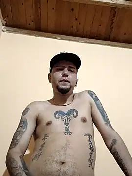 HallowedMilan live sex cam