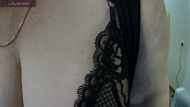 EmmaEllison's cam snapshot