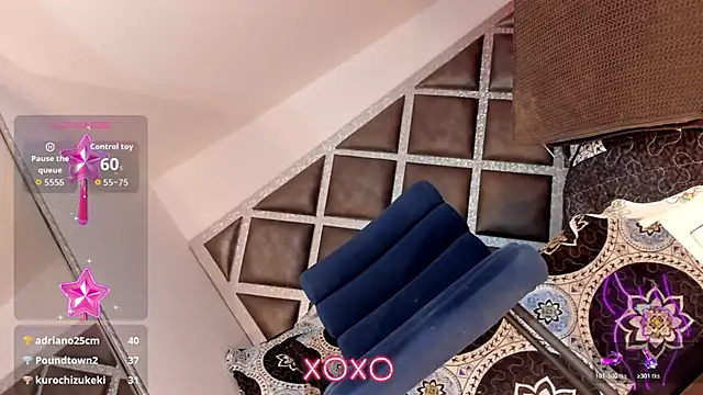 BrandyQueenx's cam snapshot