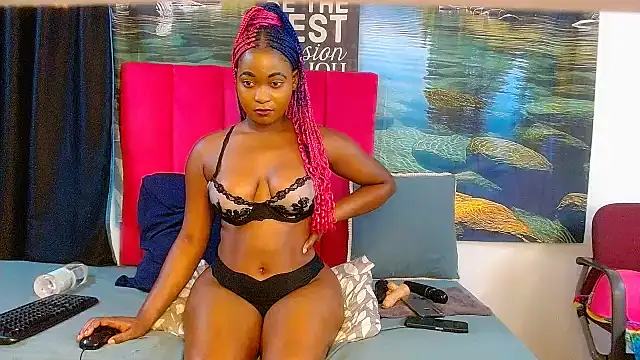 Lisa-001's cam snapshot