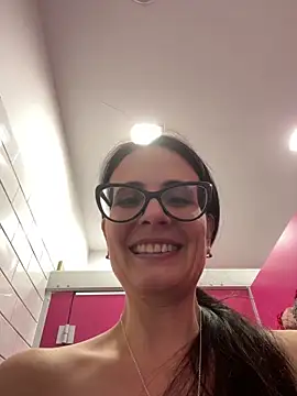 NataKitten live sex cam