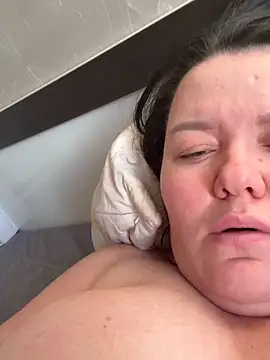 SunnyLeila2101's cam snapshot