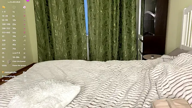 MiaBlanko's cam snapshot