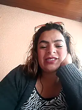 Mia-Glow's cam snapshot