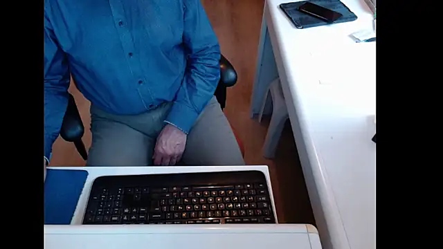 dutchpornking's cam snapshot