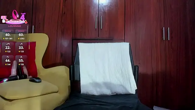 carly_grasso's cam snapshot