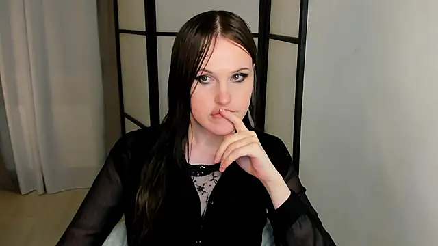 EffieMinki live sex cam