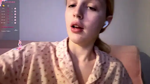 GilySuper live sex cam