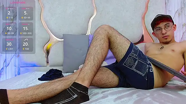 Axel_tay live sex cam