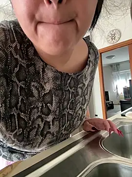 gatitalocahot's cam snapshot