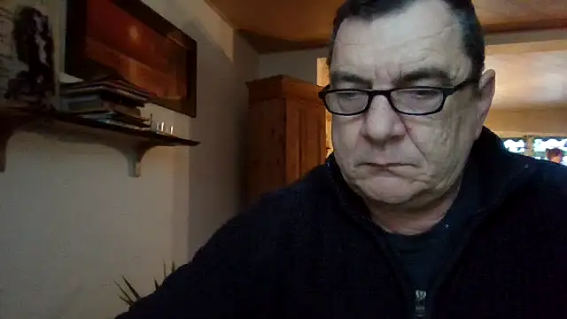 Nobbie444 live sex cam