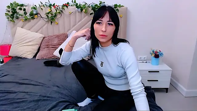 BURNING-BRUNETKA's cam snapshot