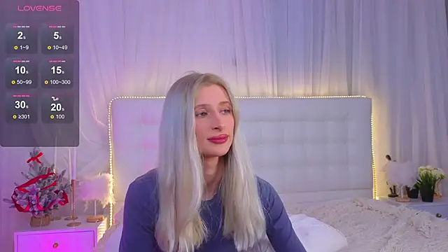 Monica_Leen's cam snapshot