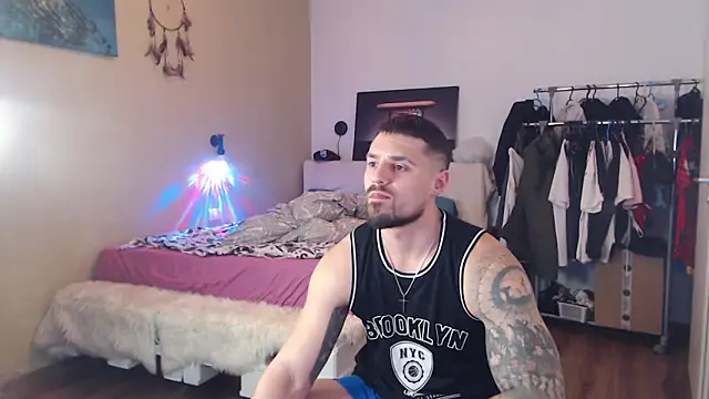 Tiberius_hunk live sex cam