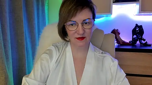 feliziaDesire's cam snapshot