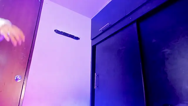 angels_trans_23x's cam snapshot