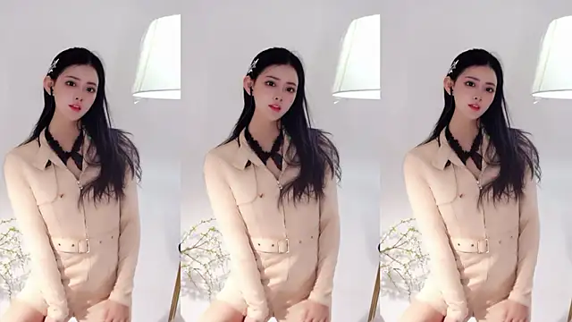 Ocean--Lili live sex cam