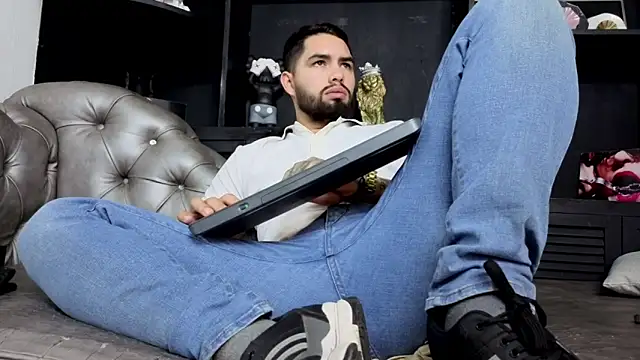 matteosantos live sex cam