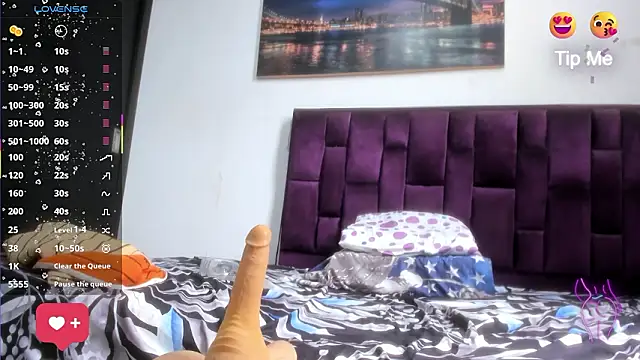 Alicia_Whitee's cam snapshot