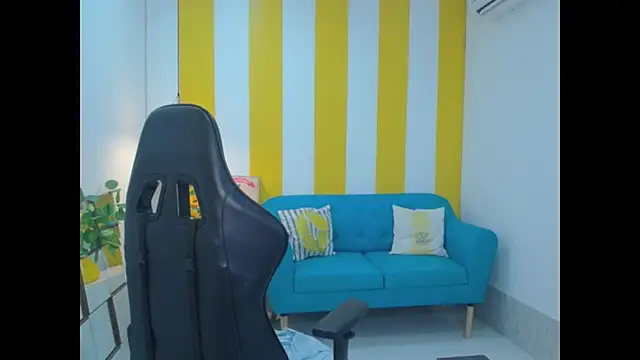 mariana_blondee's cam snapshot